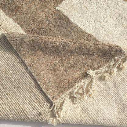 Falaya - Beni Ourain Rug with Brown Field and Bold Sweeping Ivory Colorblock Shapes - Handwoven Berber Carpet | 6'6"x9'5" Ft | 198x288 cm - OunizZ