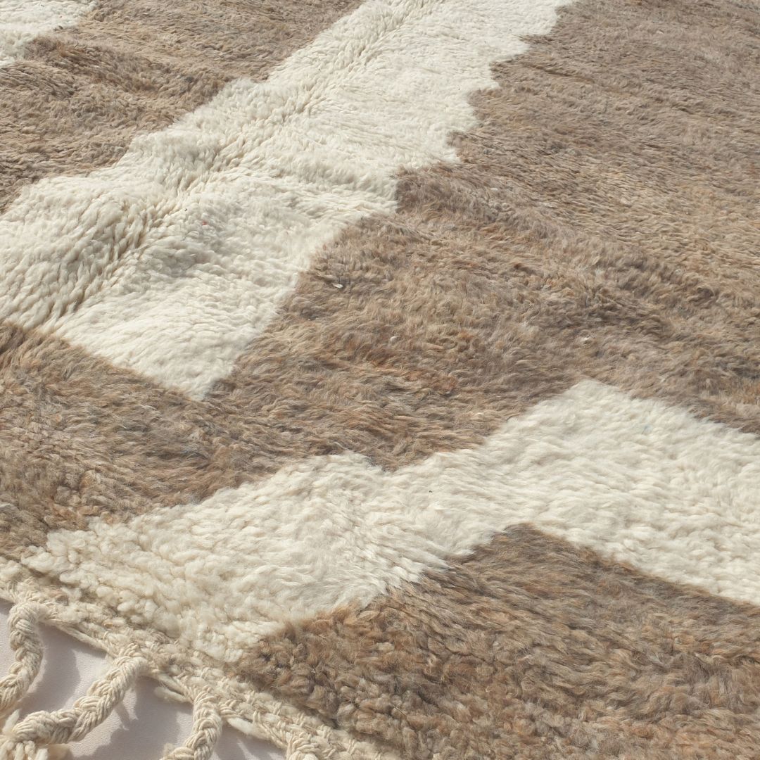 Falaya - Beni Ourain Rug with Brown Field and Bold Sweeping Ivory Colorblock Shapes - Handwoven Berber Carpet | 6'6"x9'5" Ft | 198x288 cm - OunizZ