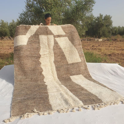Falaya - Beni Ourain Rug with Brown Field and Bold Sweeping Ivory Colorblock Shapes - Handwoven Berber Carpet | 6'6"x9'5" Ft | 198x288 cm - OunizZ