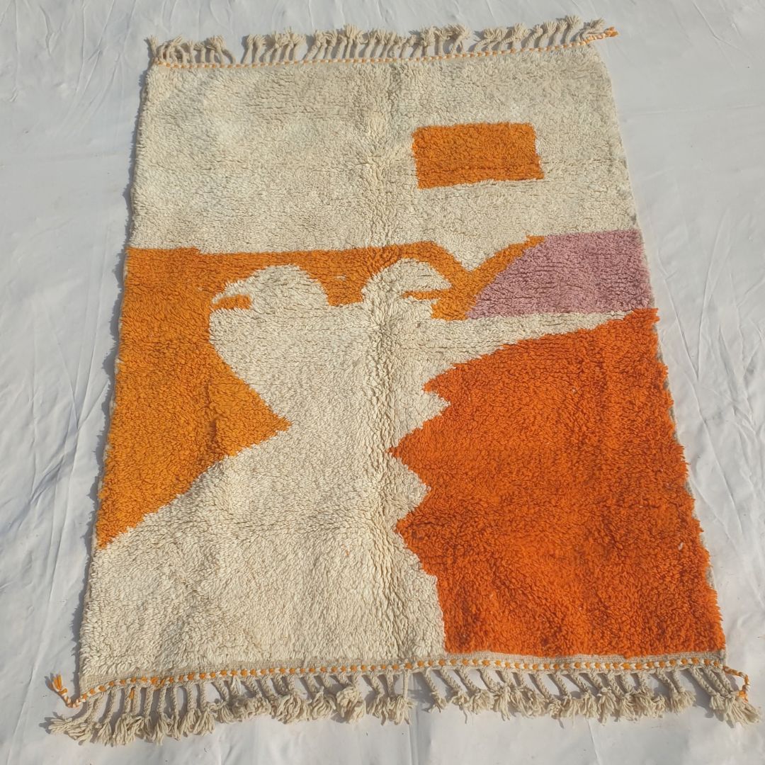 Faytena - Orange & Ivory Abstract Moroccan Rug with Pink Accent - Handwoven Berber Carpet | 5'4"x7'6" Ft | 164x230 cm - OunizZ
