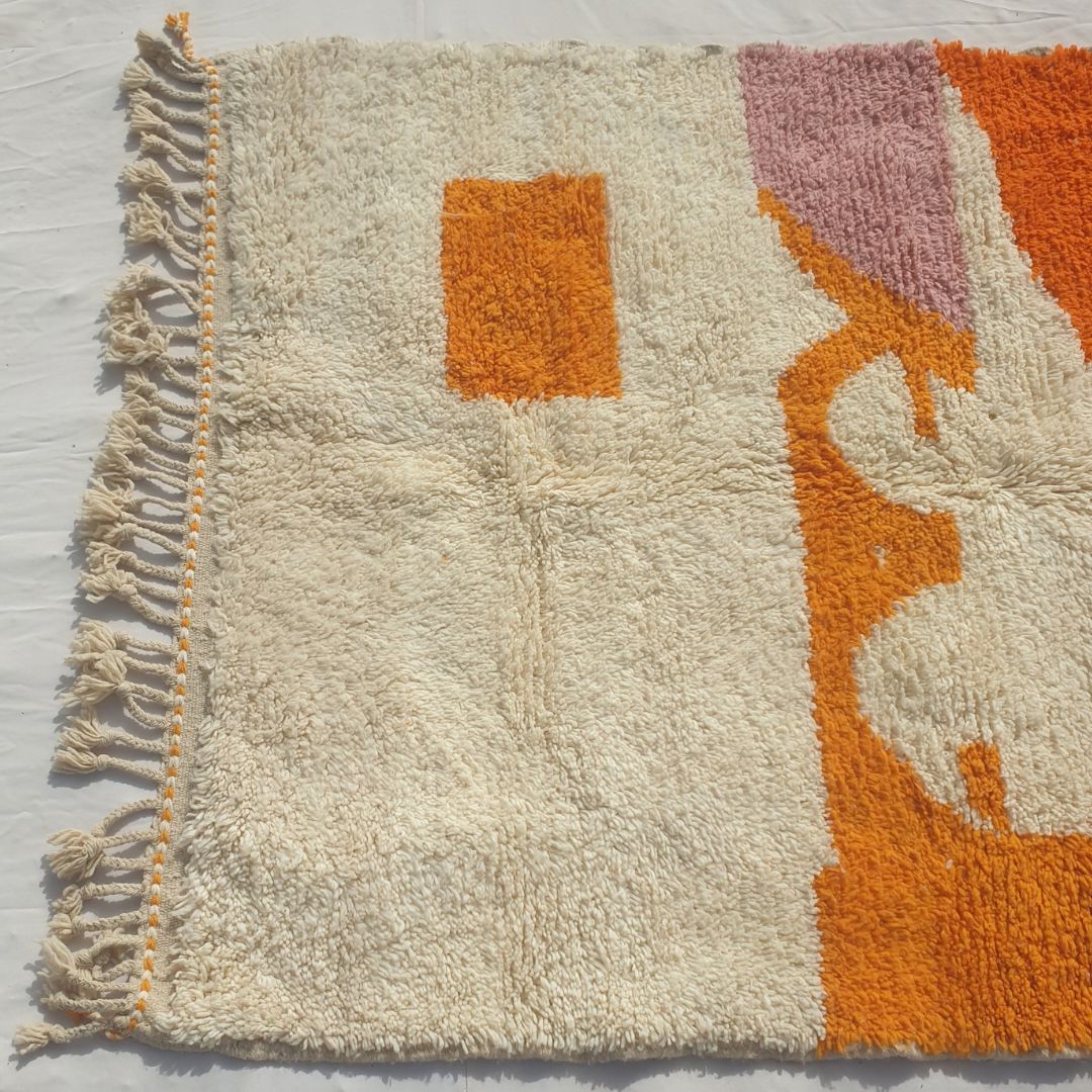 Faytena - Orange & Ivory Abstract Moroccan Rug with Pink Accent - Handwoven Berber Carpet | 5'4"x7'6" Ft | 164x230 cm - OunizZ