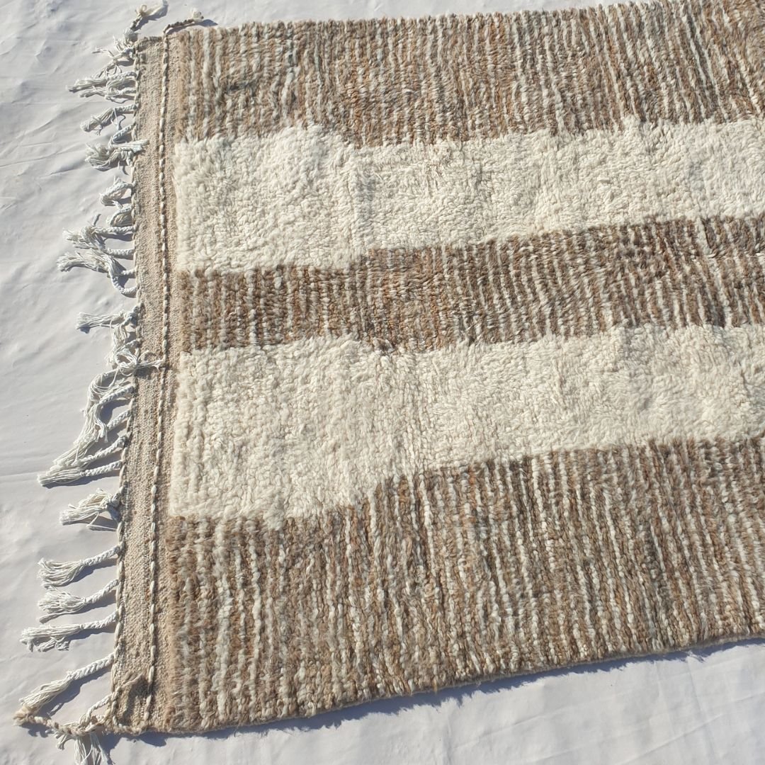 Ghida | 5x8 Beni Ourain Moroccan Rug - Soft Ivory Plush Shag with Beige Vertical Stripes Wool Berber Carpet | 5'4"x8'5" ft | 164x258 cm - OunizZ