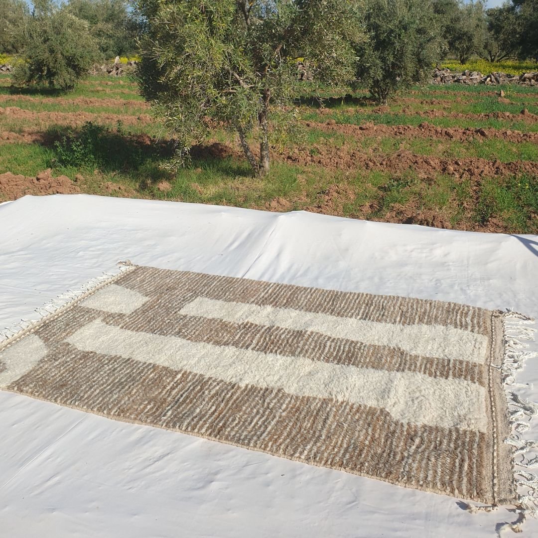 Ghida | 5x8 Beni Ourain Moroccan Rug - Soft Ivory Plush Shag with Beige Vertical Stripes Wool Berber Carpet | 5'4"x8'5" ft | 164x258 cm - OunizZ