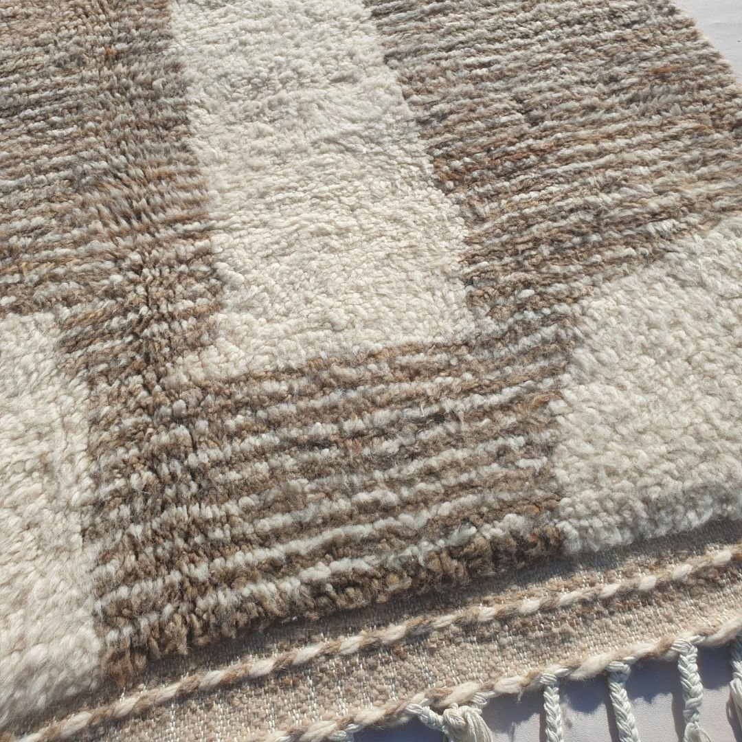 Ghida | 5x8 Beni Ourain Moroccan Rug - Soft Ivory Plush Shag with Beige Vertical Stripes Wool Berber Carpet | 5'4"x8'5" ft | 164x258 cm - OunizZ