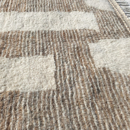 Ghida | 5x8 Beni Ourain Moroccan Rug - Soft Ivory Plush Shag with Beige Vertical Stripes Wool Berber Carpet | 5'4"x8'5" ft | 164x258 cm - OunizZ