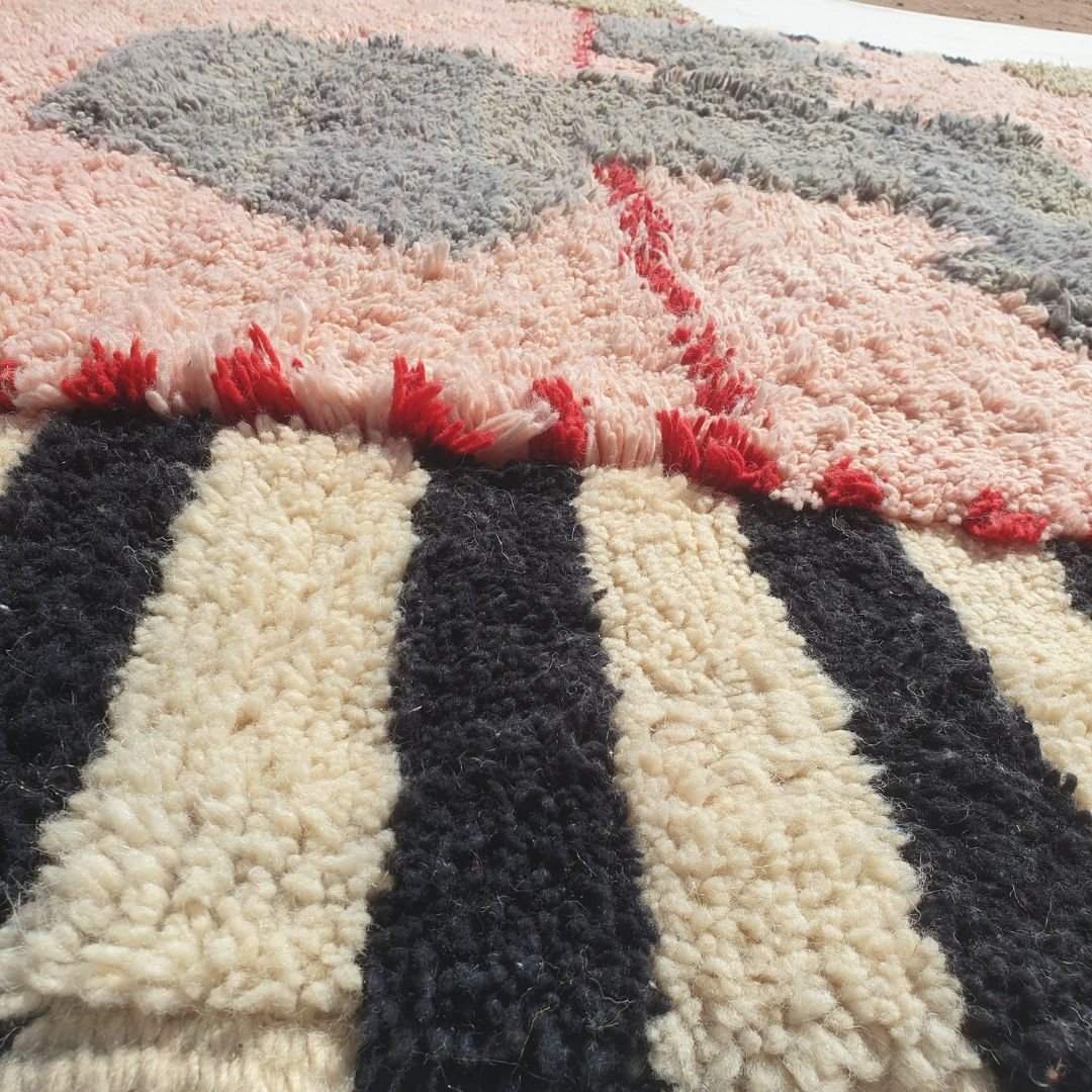 Graoua - Pink 7x9 Moroccan Rug Beni Mrirt Luxurious Ultra Soft and Thick | Berber Handmade Wool Carpet | 7'05x9'78 Ft | 215x298 cm - OunizZ