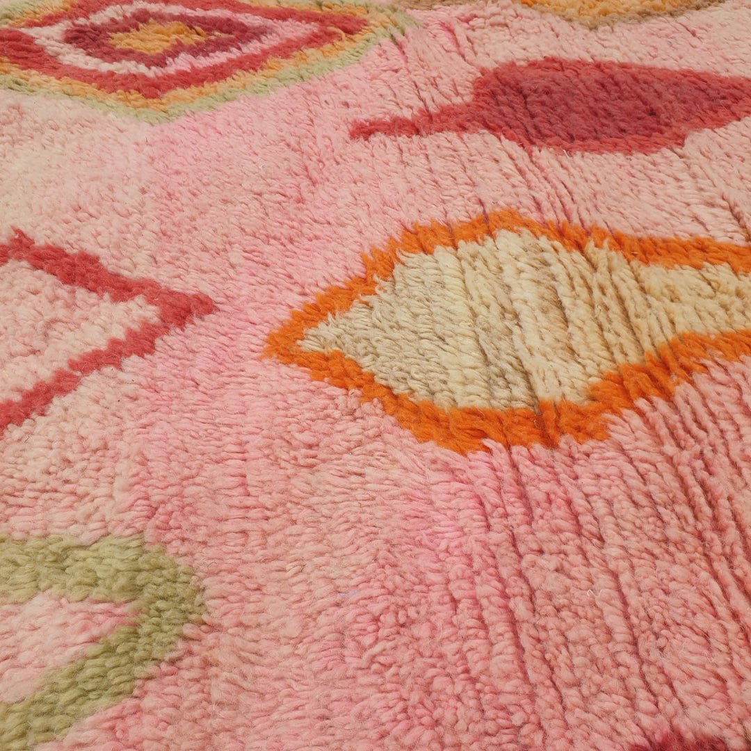Hadita - Rose Pink Moroccan Rug with Bright Rainbow Harlequin Border - Handwoven Berber Carpet | 6'6"x9'11" Ft | 200x303 cm - OunizZ