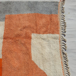 Hanily | Moroccan Beni rug 6x9 Ultra Soft | White Orange Blue Peach Beni Ouarain | 9'38x6'80 Ft | 286x207 cm - OunizZ