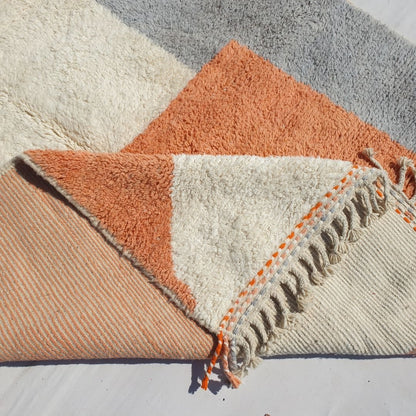 Hanily | Moroccan Beni rug 6x9 Ultra Soft | White Orange Blue Peach Beni Ouarain | 9'38x6'80 Ft | 286x207 cm - OunizZ