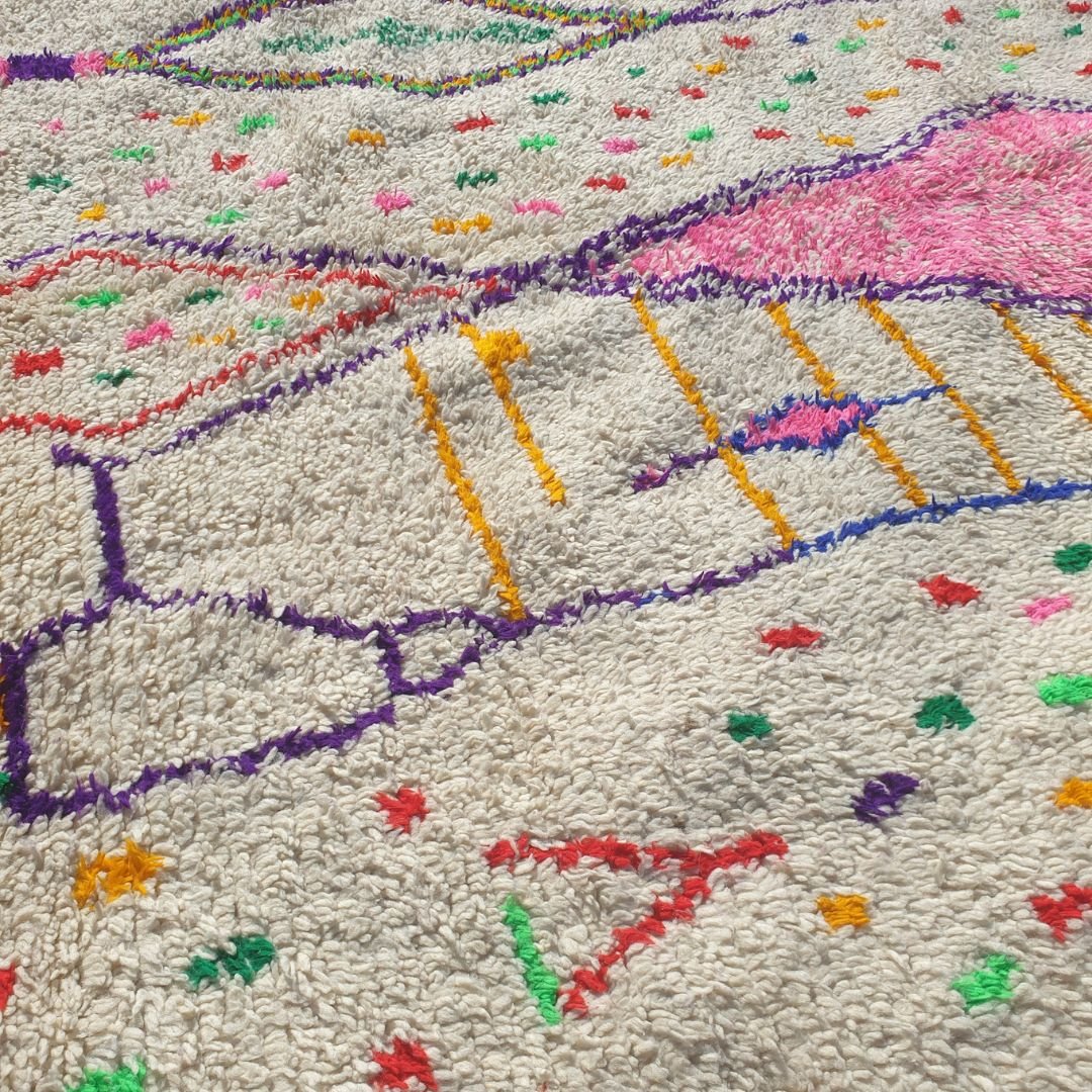 Kafani - 6x9 Moroccan Rug - White Azilal Berber Confetti Pink Diamond Handwoven Wool Carpet | 6'4"×9'3" Ft | 195×282 cm - OunizZ