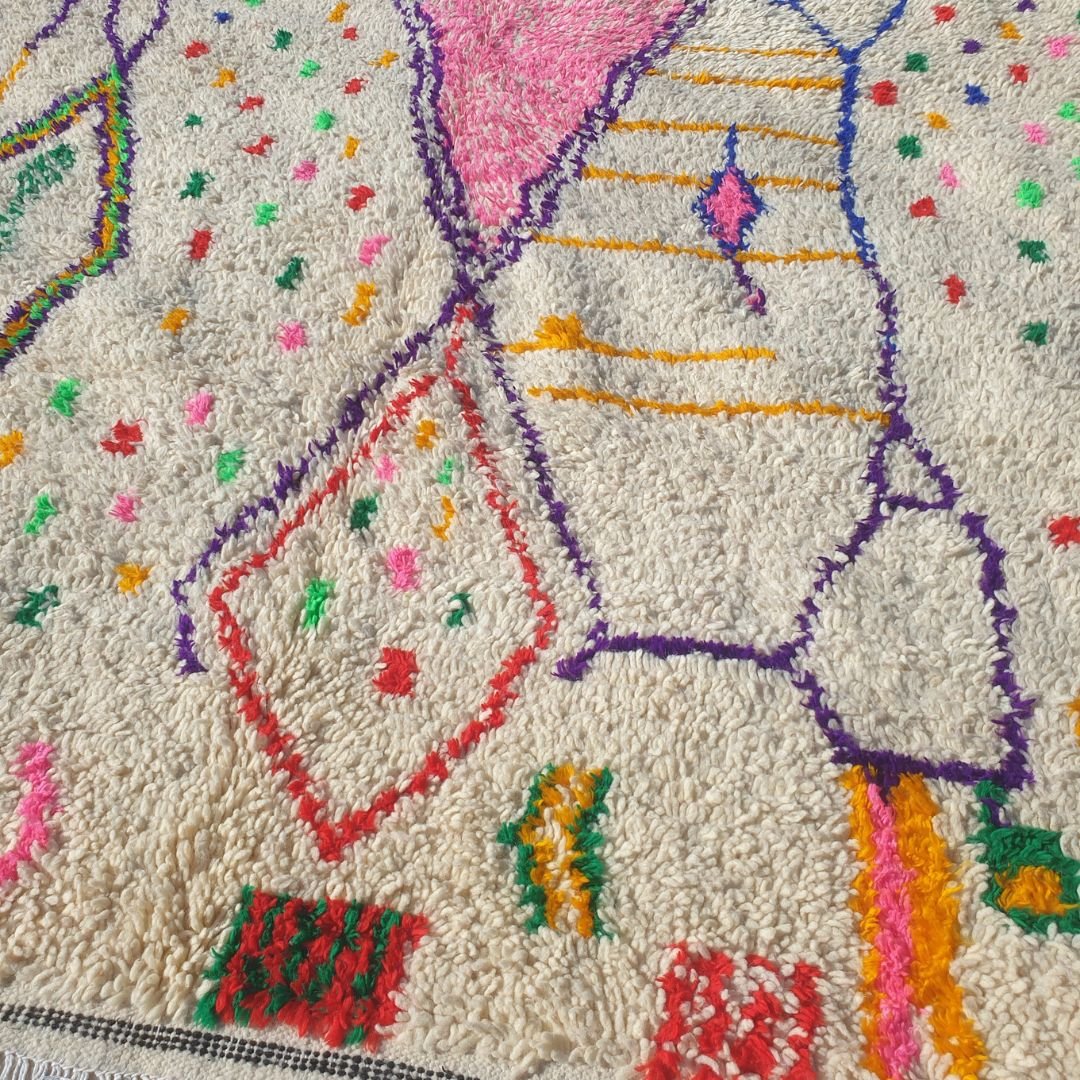 Kafani - 6x9 Moroccan Rug - White Azilal Berber Confetti Pink Diamond Handwoven Wool Carpet | 6'4"×9'3" Ft | 195×282 cm - OunizZ
