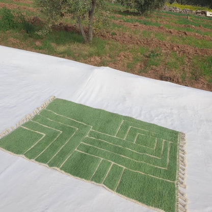 Kara | 3x5 Beni Ourain Rug - Super Soft Moroccan Rug Shag with Vibrant Green Geometric Maze | 3'5"x5'1" Ft | 106x154 cm - OunizZ