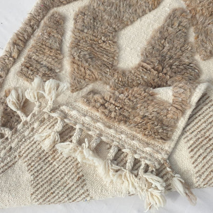 khala | 3x5 Beni Ourain Rug - Super Soft Beige Plush Shag with Cream Geometric Pattern | 3'5"x5'3" Ft | 106x160 cm - OunizZ