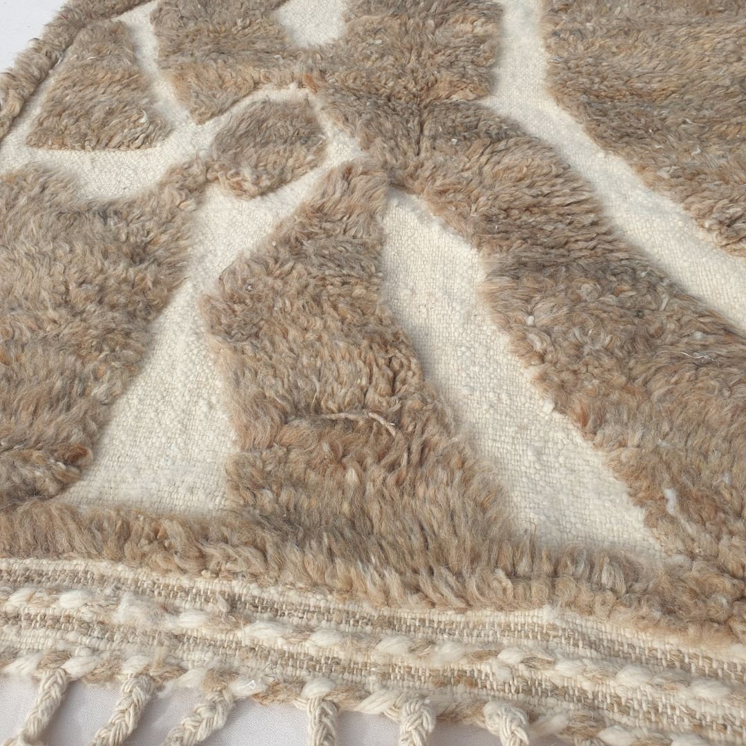khala | 3x5 Beni Ourain Rug - Super Soft Beige Plush Shag with Cream Geometric Pattern | 3'5"x5'3" Ft | 106x160 cm - OunizZ