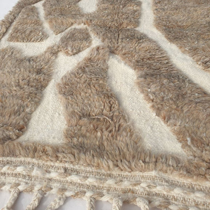 khala | 3x5 Beni Ourain Rug - Super Soft Beige Plush Shag with Cream Geometric Pattern | 3'5"x5'3" Ft | 106x160 cm - OunizZ