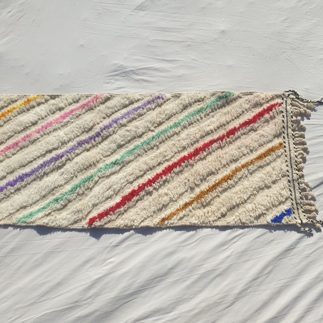 Lonat - White Beni Ourain Runner Rug - Multicolor Diagonal Stripe Moroccan Berber Hallway Carpet | 2'4"x9'11" Ft | 73x303 cm - OunizZ