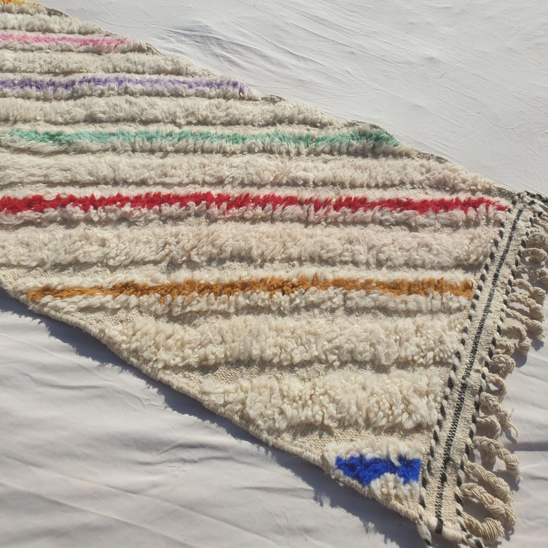 Lonat - White Beni Ourain Runner Rug - Multicolor Diagonal Stripe Moroccan Berber Hallway Carpet | 2'4"x9'11" Ft | 73x303 cm - OunizZ
