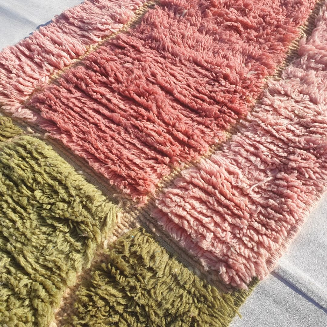 Lonya | Handmade Beni Mrirt Runner Rug 2x10 ft – Plush Olive Green & Pastel Pink Abstract Shag Moroccan Wool Hallway Runner | 2'8"x10'2" Ft | 82x309 cm - OunizZ