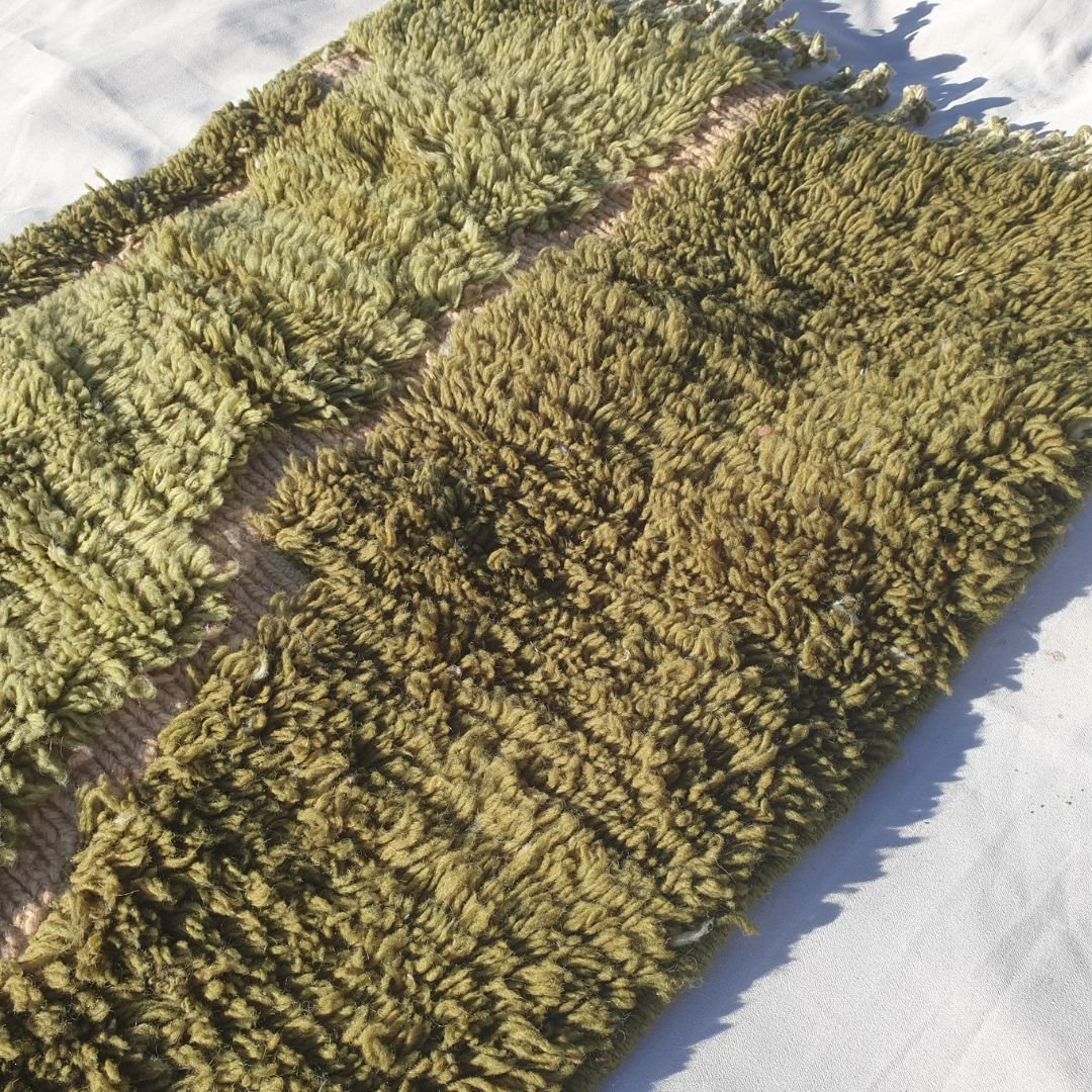 Lonya | Handmade Beni Mrirt Runner Rug 2x10 ft – Plush Olive Green & Pastel Pink Abstract Shag Moroccan Wool Hallway Runner | 2'8"x10'2" Ft | 82x309 cm - OunizZ
