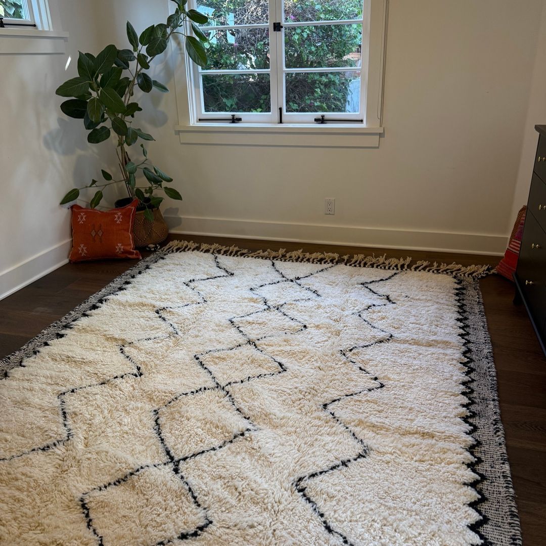 Louline | Classic Black & White Beni Ourain 6x9 Moroccan Rug | Berber Handmade Wool Carpet | 6'89x9'58 Ft | 210x292 cm - OunizZ