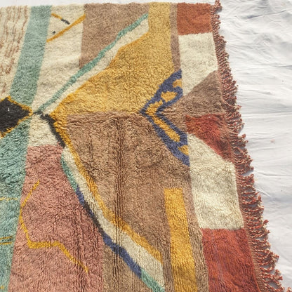 Mansuria - Beni Mrirt Rug with Painterly Abstract Bands and Black Diamond Medallion - Handwoven Berber Carpet | 7'7"x10'1" Ft | 231x309 cm - OunizZ