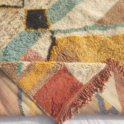 Mansuria - Beni Mrirt Rug with Painterly Abstract Bands and Black Diamond Medallion - Handwoven Berber Carpet | 7'7"x10'1" Ft | 231x309 cm - OunizZ
