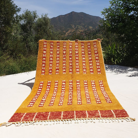 Marfa - Yellow Moroccan Rug 5x8 Boujad Berber | Authentic Berber Living room & Bedroom Rug | 5'38x8'33 Ft | 164x254 cm - OunizZ