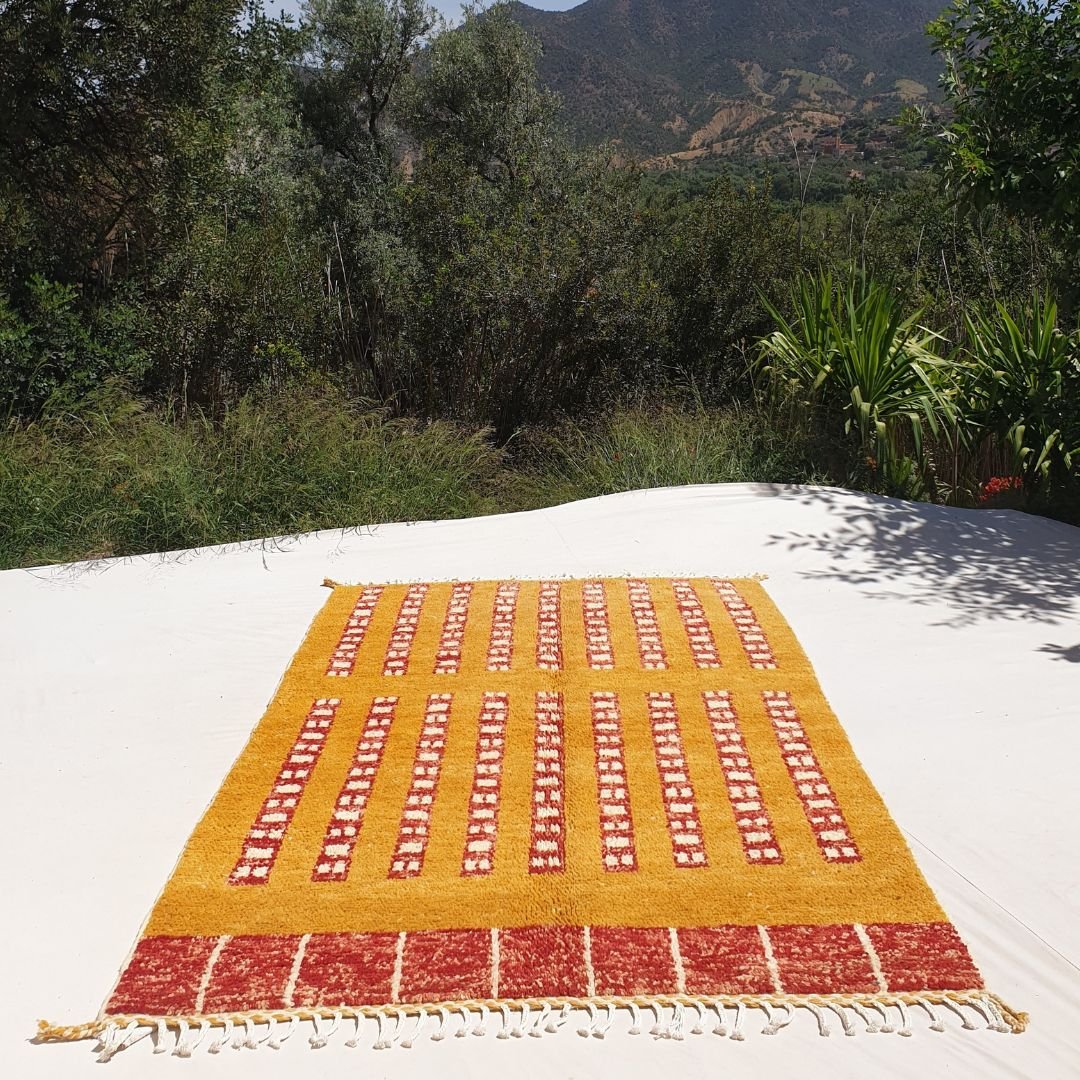 Marfa - Yellow Moroccan Rug 5x8 Boujad Berber | Authentic Berber Living room & Bedroom Rug | 5'38x8'33 Ft | 164x254 cm - OunizZ