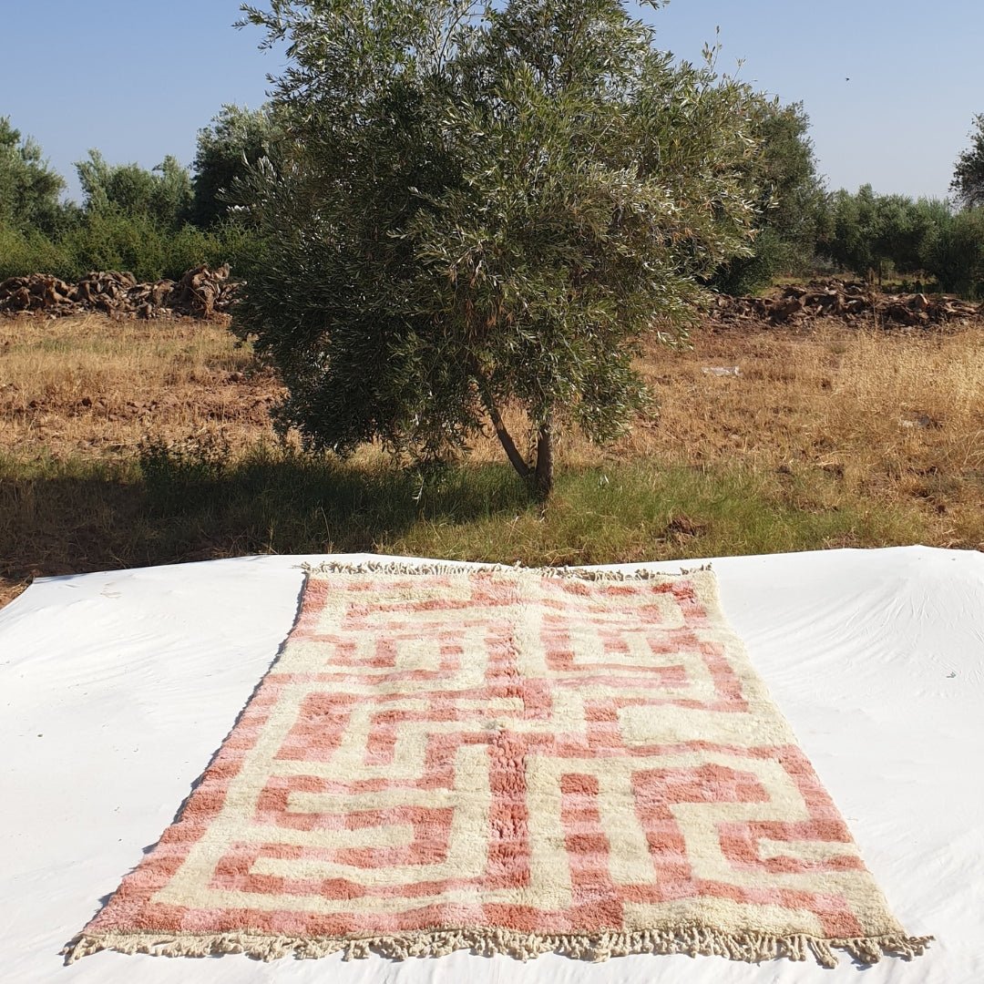 Mataha | Pink Checkered Moroccan Rug 6x10 Beni Ourain Ultra Soft | Authentic Berber wool Beni Rug | 6'23x10'27 Ft | 190x313 cm - OunizZ