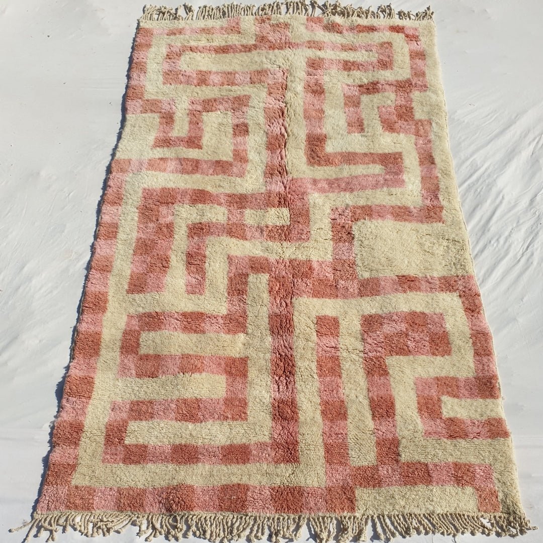 Mataha | Pink Checkered Moroccan Rug 6x10 Beni Ourain Ultra Soft | Authentic Berber wool Beni Rug | 6'23x10'27 Ft | 190x313 cm - OunizZ