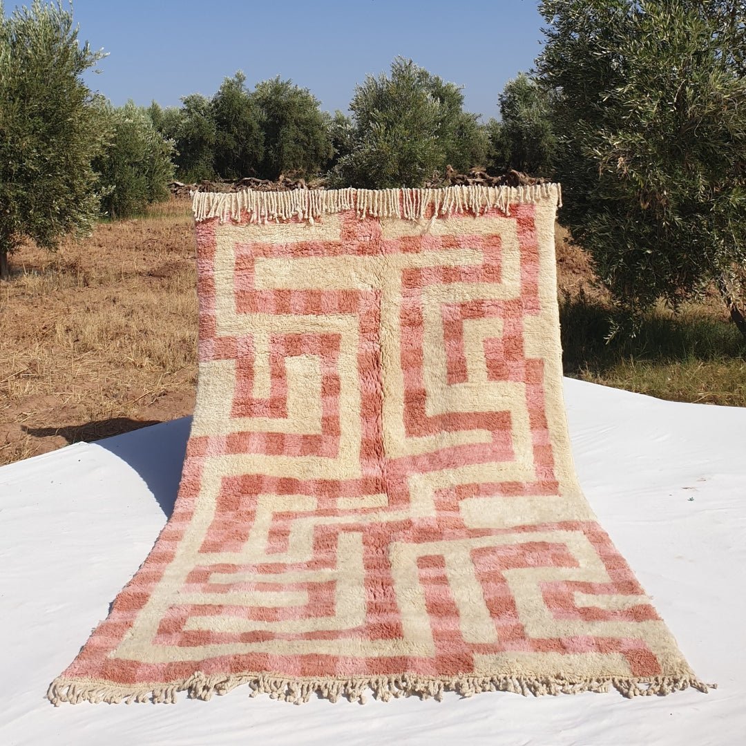 Mataha | Pink Checkered Moroccan Rug 6x10 Beni Ourain Ultra Soft | Authentic Berber wool Beni Rug | 6'23x10'27 Ft | 190x313 cm - OunizZ