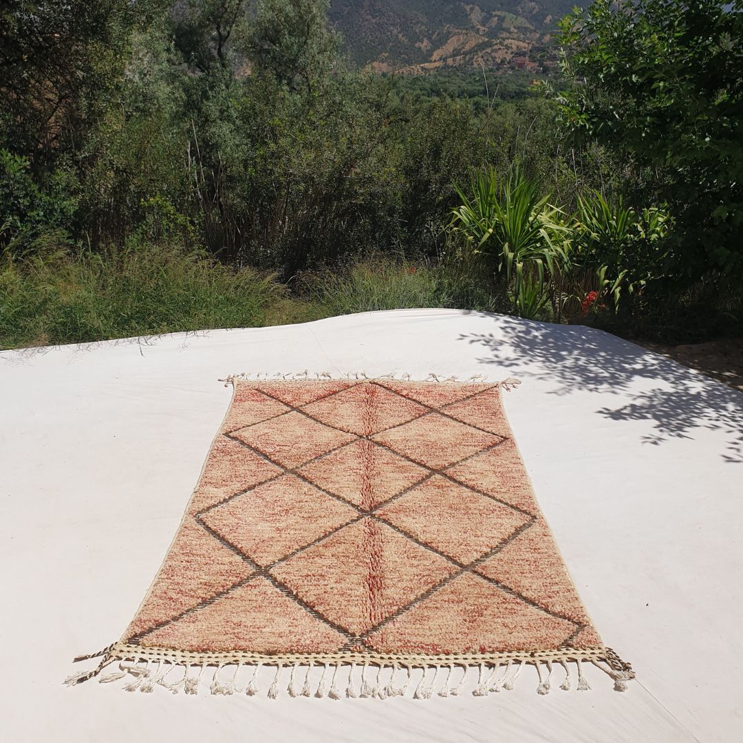 Menisa - Red Moroccan Rug 5x8 Boujad Berber | Authentic Berber Living room & Bedroom Rug | 5'09x8'36 Ft | 155x255 cm - OunizZ