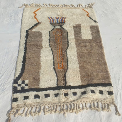 Mitahi - Pictorial Beni Ourain Rug with Figure, Towers and Checkerboard Border - Handwoven Berber Carpet | 5'2"x7'10" Ft | 158x240 cm - OunizZ