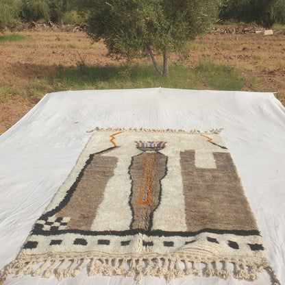 Mitahi - Pictorial Beni Ourain Rug with Figure, Towers and Checkerboard Border - Handwoven Berber Carpet | 5'2"x7'10" Ft | 158x240 cm - OunizZ