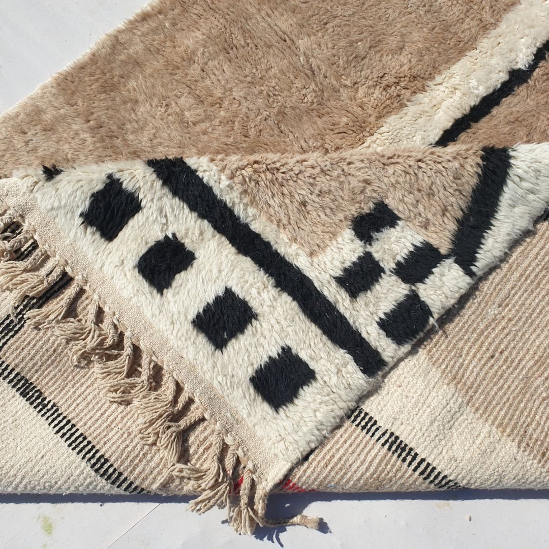 Naraba | Moroccan Beni rug White & Beige 7x10 | Ultra Soft Beni Ouarain | 10x6'92 Ft | 305x211 cm - OunizZ