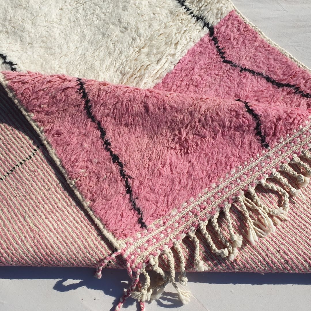 Nesba | Pink & White Soft Beni Ourain 5x8 Moroccan Rug | 5'18x8' Ft | 158x245 cm - OunizZ