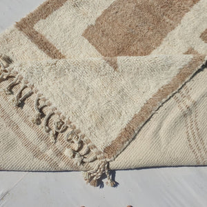 Nimla | Moroccan Beni rug White & Beige 6x10 | Ultra Soft Beni Ouarain | 10x6'76 Ft | 305x205 cm - OunizZ