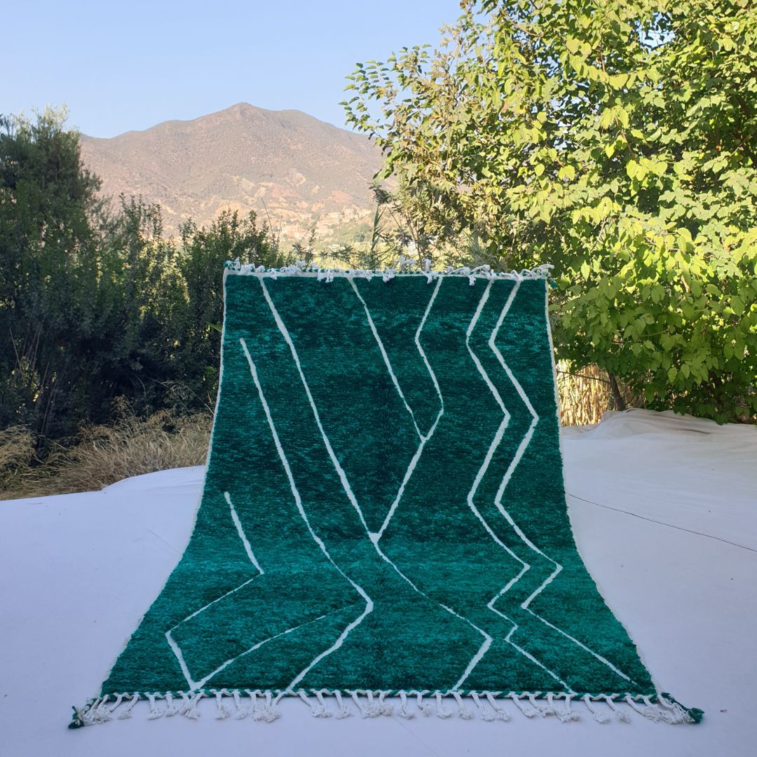 Sabila | Green Moroccan Rug 5x8 Soft Authentic Beni Ourain | 5'25x8'23 Ft | 160x251 cm - OunizZ