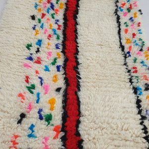 Saifa - Moroccan Hallway Runner Rug | Authentic White Azilal Wool Berber Runner | 2'34x10'17 Ft | 72x310 cm - OunizZ