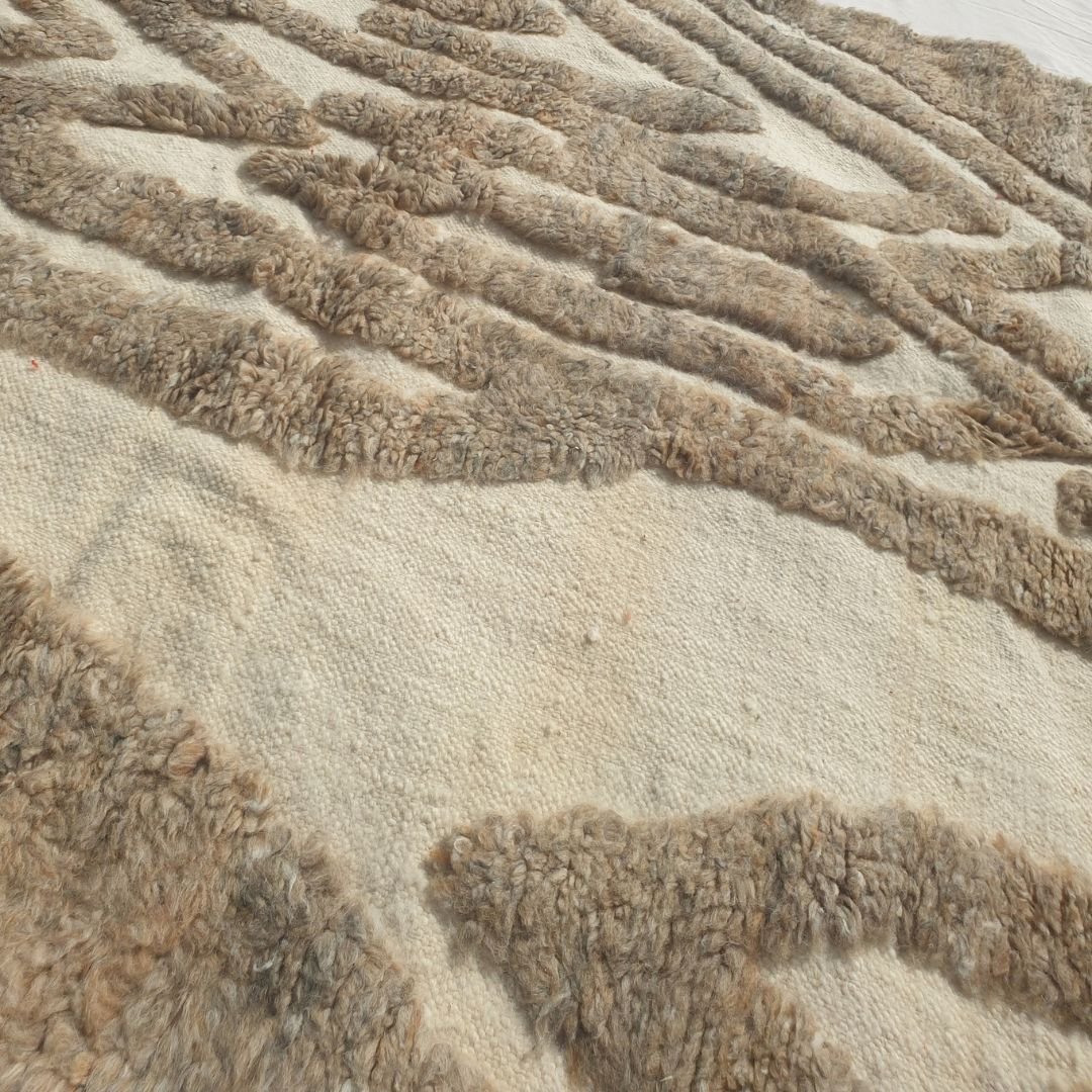 Shakla - Taupe Labyrinth Beni Ourain Rug with Sculpted Pile on Cream - Handwoven Berber Carpet | 5'x8'6" Ft | 153x259 cm - OunizZ