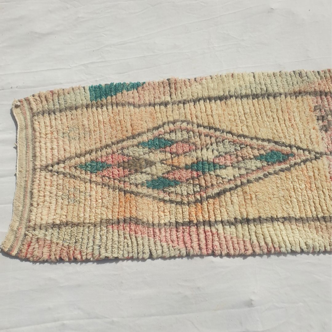 Skhala - Cream Moroccan Runner Rug with an Airy Pastel Diamond Lattice and Small Hand-Drawn Motifs - Handwoven Berber Carpet | 2'6"x9'10" Ft | 77x300 cm - OunizZ