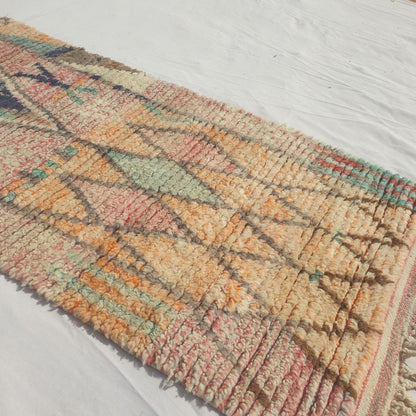 Skhala - Cream Moroccan Runner Rug with an Airy Pastel Diamond Lattice and Small Hand-Drawn Motifs - Handwoven Berber Carpet | 2'6"x9'10" Ft | 77x300 cm - OunizZ