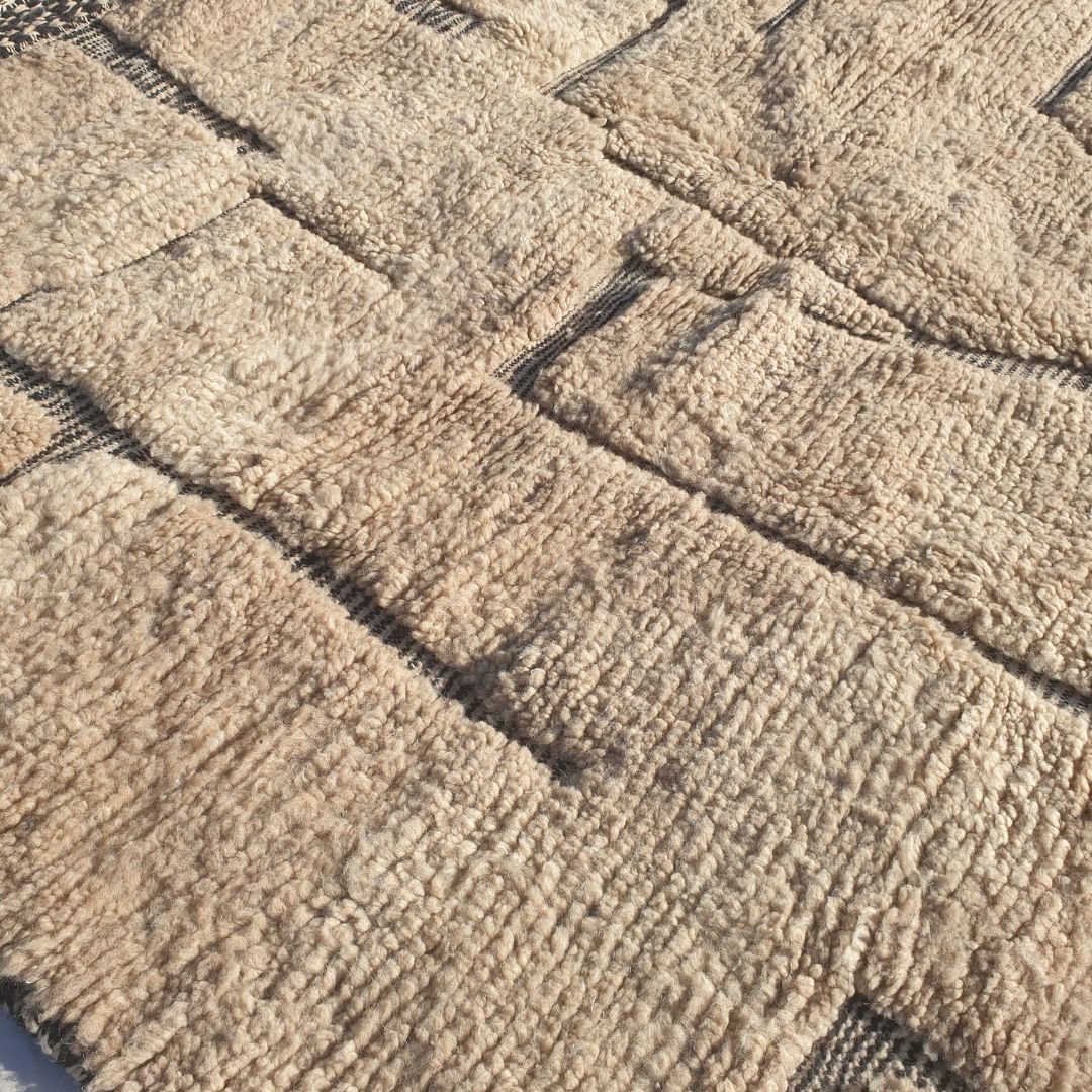 Srita | Large Abstract 7x11 Black & Ivory Beni Ourain Rug - Plush Berber Wool Shag Carpet | 7'x11'30 Ft | 213x344 cm - OunizZ