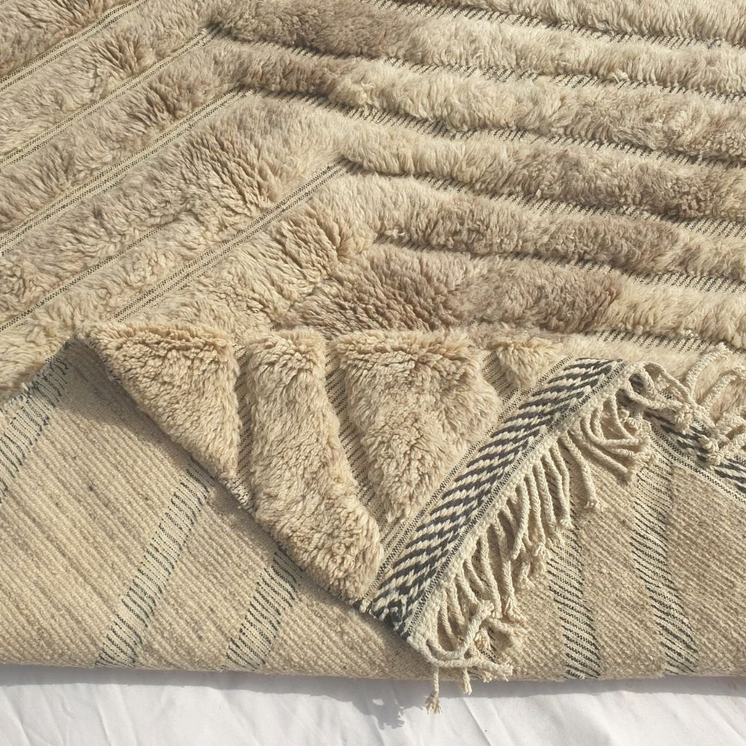 Stilma - Beni Ourain Rug with Tan Field and Radiating Chevron Texture - Handwoven Berber Carpet | 7'x9'10" Ft | 215x300 cm - OunizZ