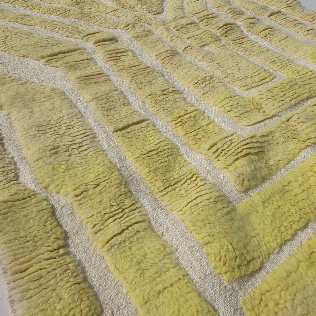 Tahadi - Yellow-Green Ombre Beni Ourain Rug with Raised Chevron Pile on Cream - Handwoven Berber Carpet | 5'3"x7'7" Ft | 160x232 cm - OunizZ