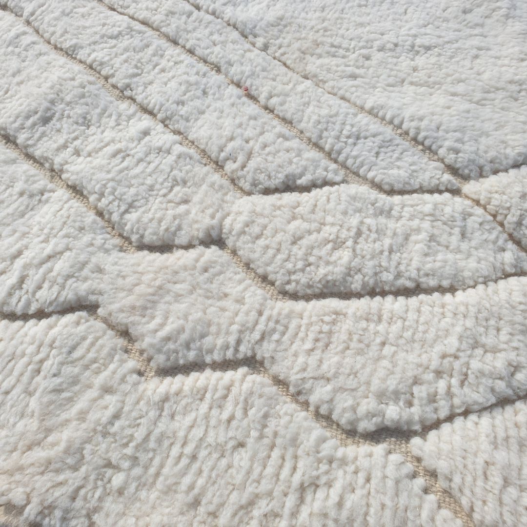 Talga | 5x8 Beni Ourain Moroccan Rug - Super Soft White Plush Shag with Beige Chevron Zigzag Wool Berber Carpet | 5'1"x8'2" ft | 157x251 cm - OunizZ