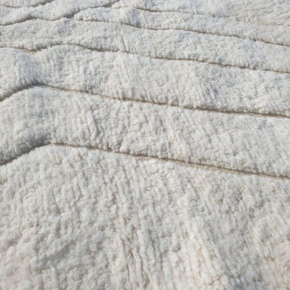 Talga | 5x8 Beni Ourain Moroccan Rug - Super Soft White Plush Shag with Beige Chevron Zigzag Wool Berber Carpet | 5'1"x8'2" ft | 157x251 cm - OunizZ