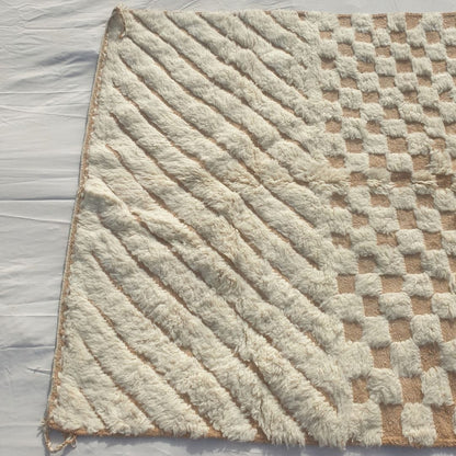 Tatalna - Textured Ivory Beni Ourain Rug with Diagonal Flutes and Checkerboard Relief - Handwoven Berber Carpet | 6'5"x10'2" Ft | 197x310 cm - OunizZ