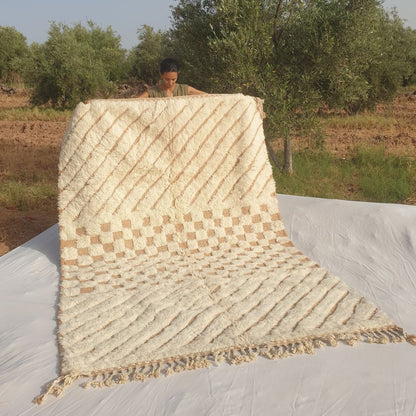 Tatalna - Textured Ivory Beni Ourain Rug with Diagonal Flutes and Checkerboard Relief - Handwoven Berber Carpet | 6'5"x10'2" Ft | 197x310 cm - OunizZ