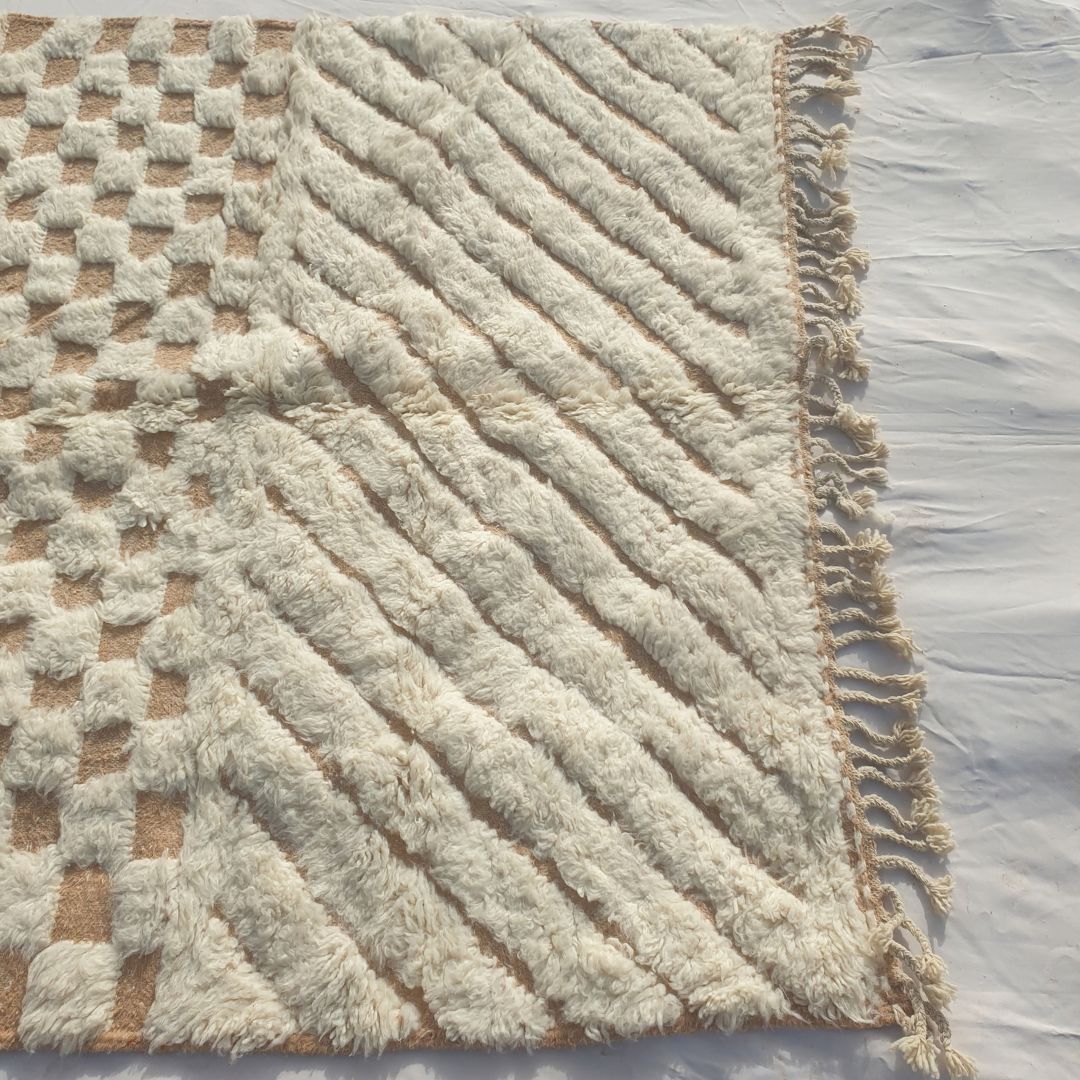 Tatalna - Textured Ivory Beni Ourain Rug with Diagonal Flutes and Checkerboard Relief - Handwoven Berber Carpet | 6'5"x10'2" Ft | 197x310 cm - OunizZ
